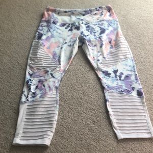 super cute purple and white leggings